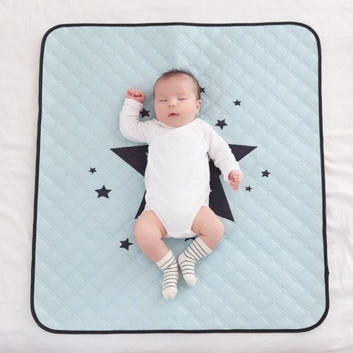 Quilted Waterproof Mat - You Are My Star (blue), M size